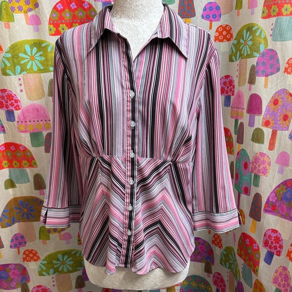 Blue Diamond Stretch 3/4 Sleeve Button Down Blouse. Large - Picture 1 of 12